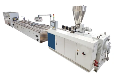 Produktionslinje för PVC-kabeltråg